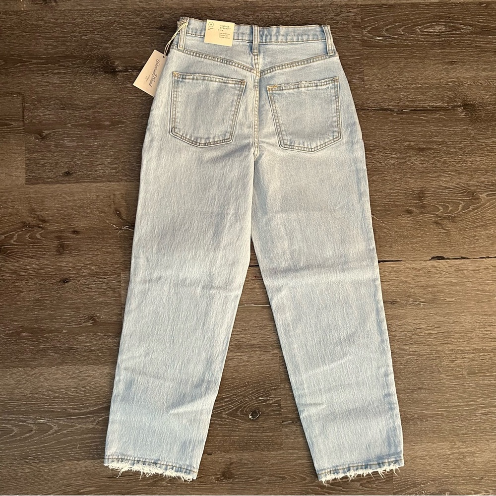NWT Women’s 0 Light Wash Vintage Straight Button Fly Universal Thread Jeans - Picture 5 of 6